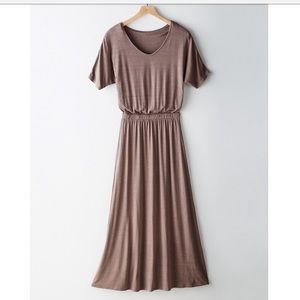 Moving sale! Garnet Hill Open V Neck Maxi Dress